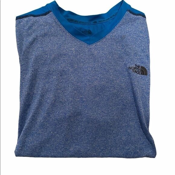 The North Face Flash Dry Shirt Size Medium V Neck - Picture 7 of 7